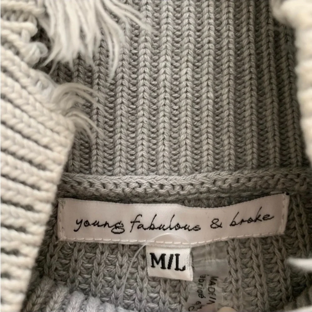 Young Fabulous & Broke Camron Grey Pullover Turtleneck Sweater Size M/L - Picture 6 of 8